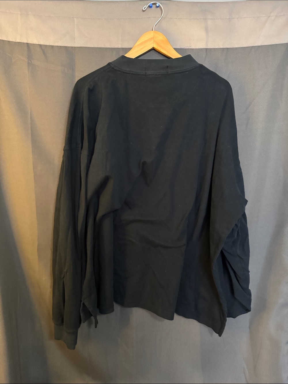 Sun Bowl Crewneck Tee with Yellow 'Oregon Ducks' Detail - Picture 4 of 4